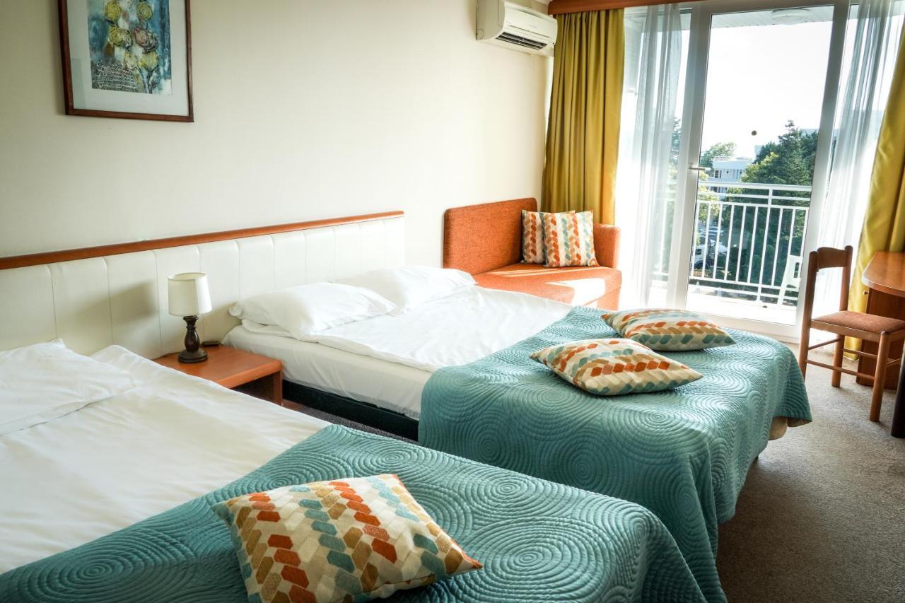 Hotel Laguna Garden Albena Bagian luar foto