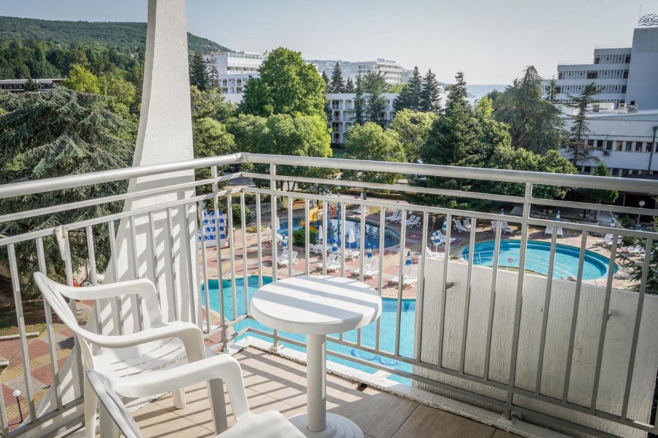 Hotel Laguna Garden Albena Bagian luar foto