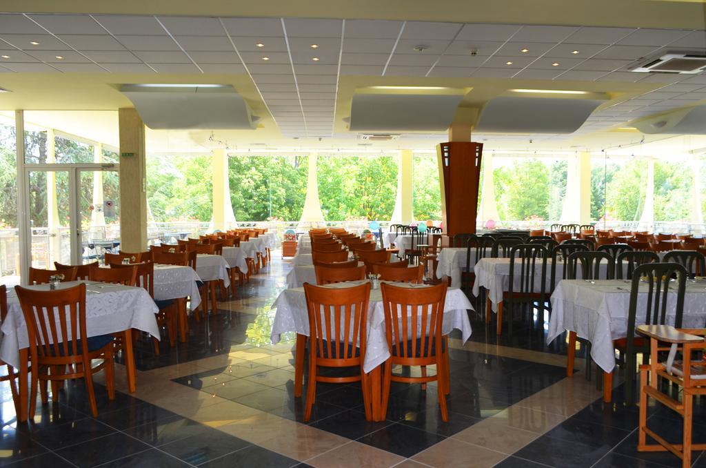 Hotel Laguna Garden Albena Bagian luar foto