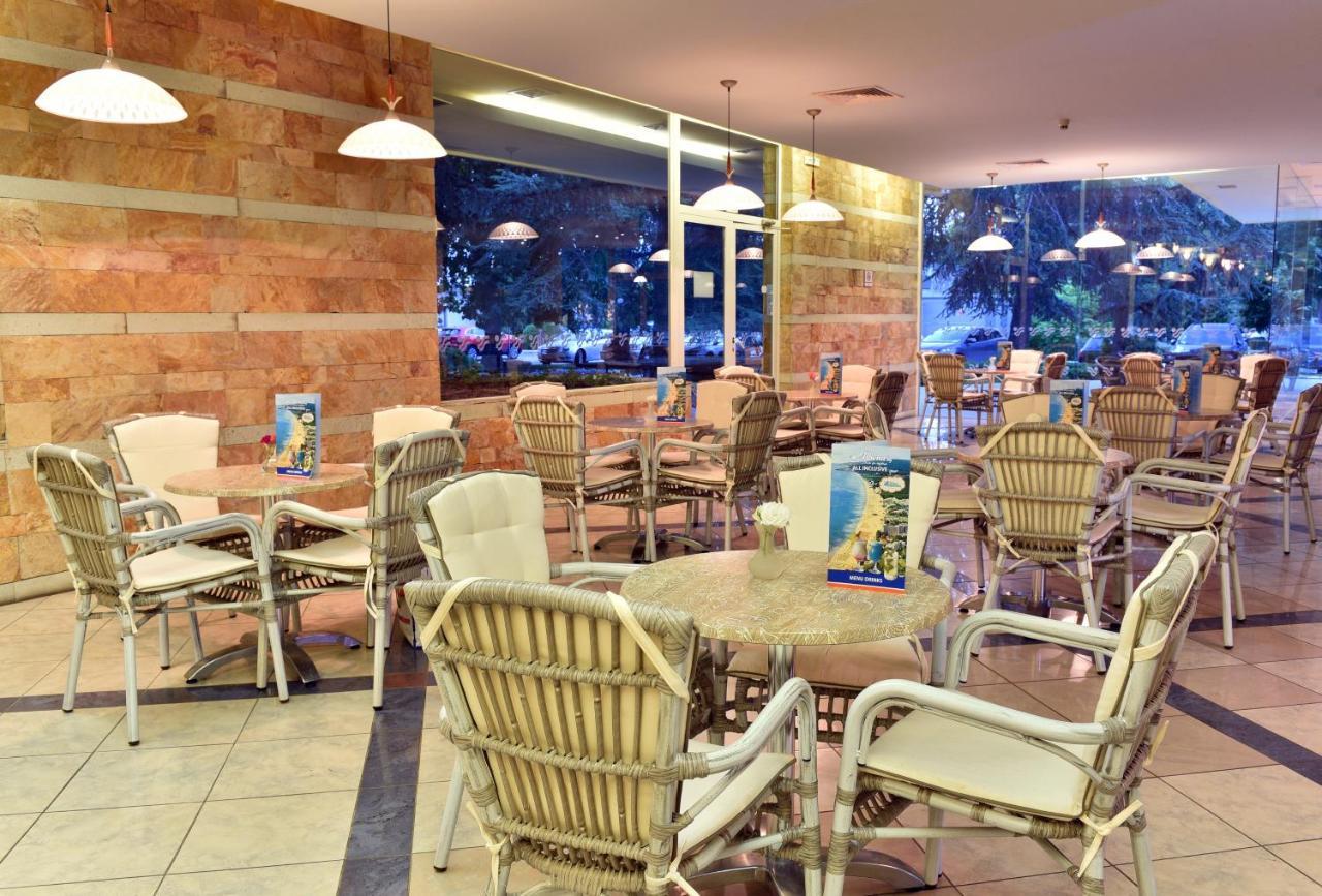 Hotel Laguna Garden Albena Bagian luar foto